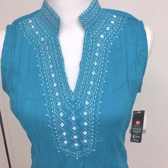 NWT. Unique Turquoise Crinkle Blouse size M - Picture 2 of 6